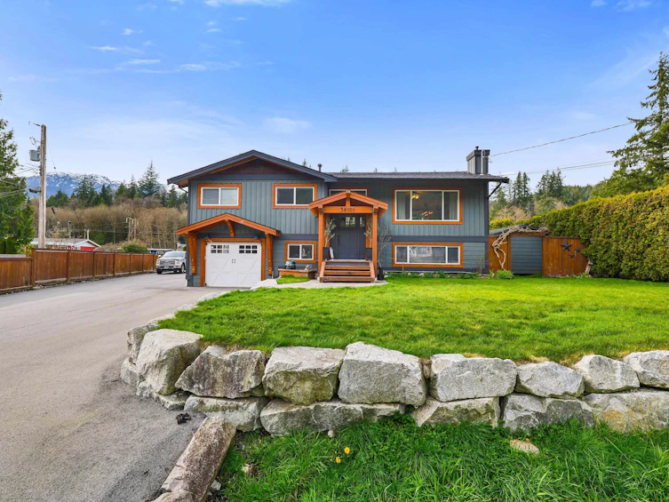38101 Chestnut Avenue, Squamish, BC, V8B 0X6