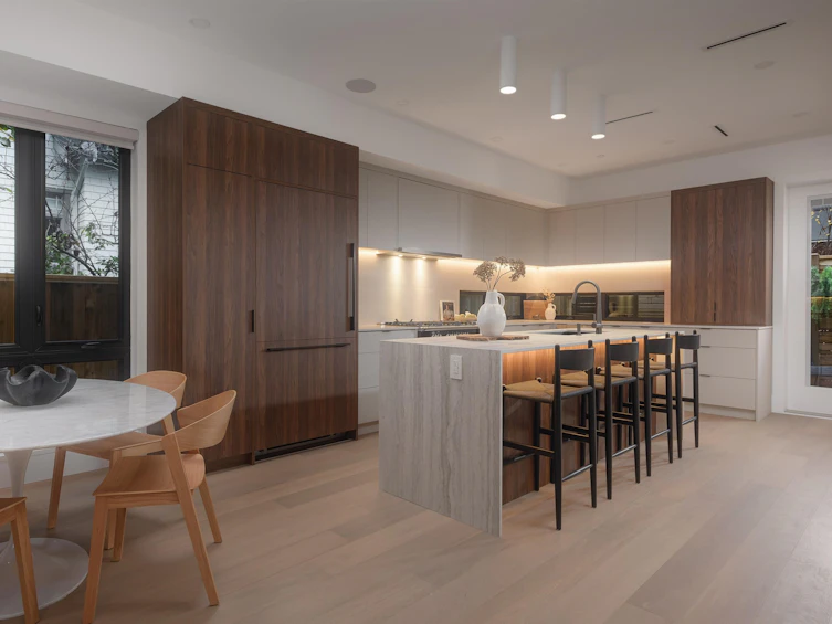 1-275 W 17th Avenue, Vancouver, BC, V5Y 1Z9 - 3
