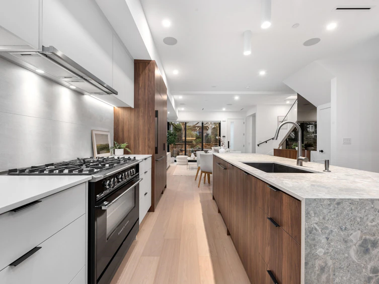 1-275 W 17th Avenue, Vancouver, BC, V5Y 1Z9 - 7