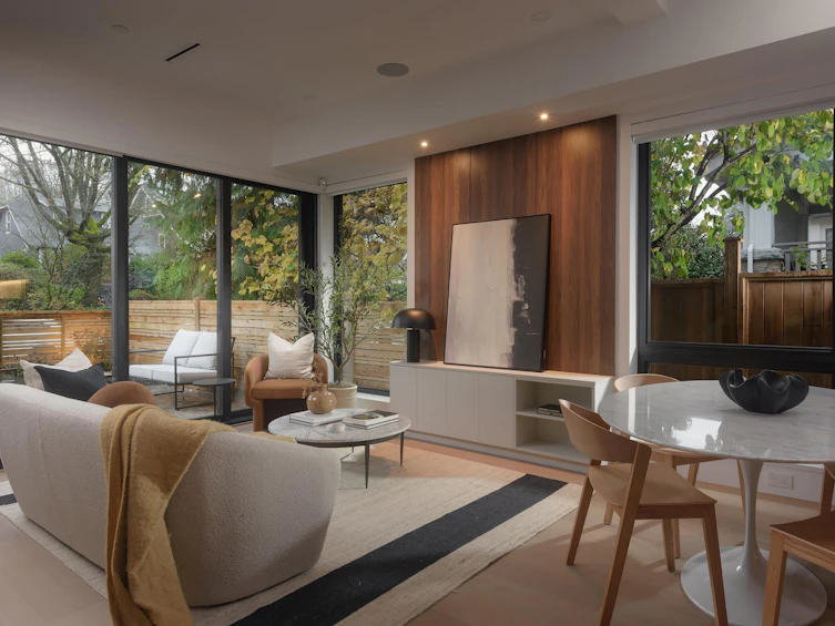 1-275 W 17th Avenue, Vancouver, BC, V5Y 1Z9 - 2