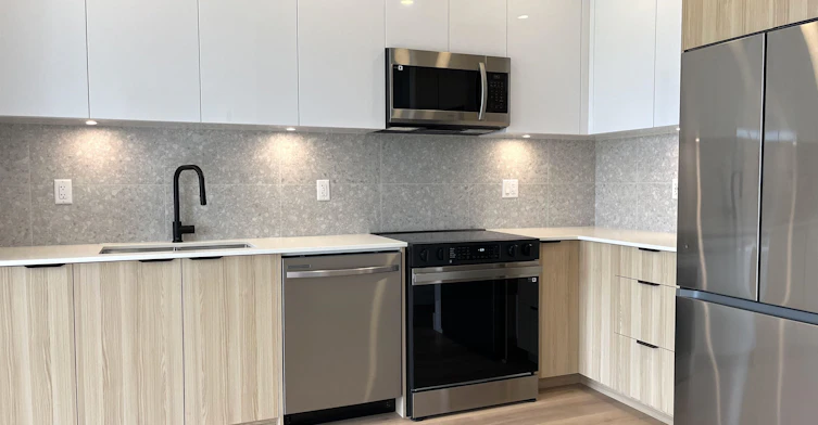 436-20769 Fraser Hwy, Langley, BC, V3A 0S4 - 2
