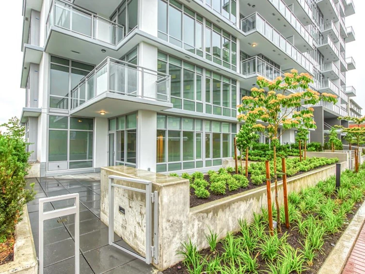 107-258 Nelson's Court, New Westminster, BC, V3L 0J9 - 16