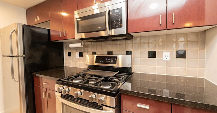 2M-1033 Marinaside Crescent, Vancouver, BC, V6Z 3A3 - 8