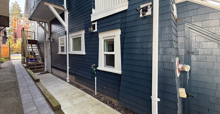 1-3536 Point Grey Road, Vancouver, BC, V6R 1A8 - 5