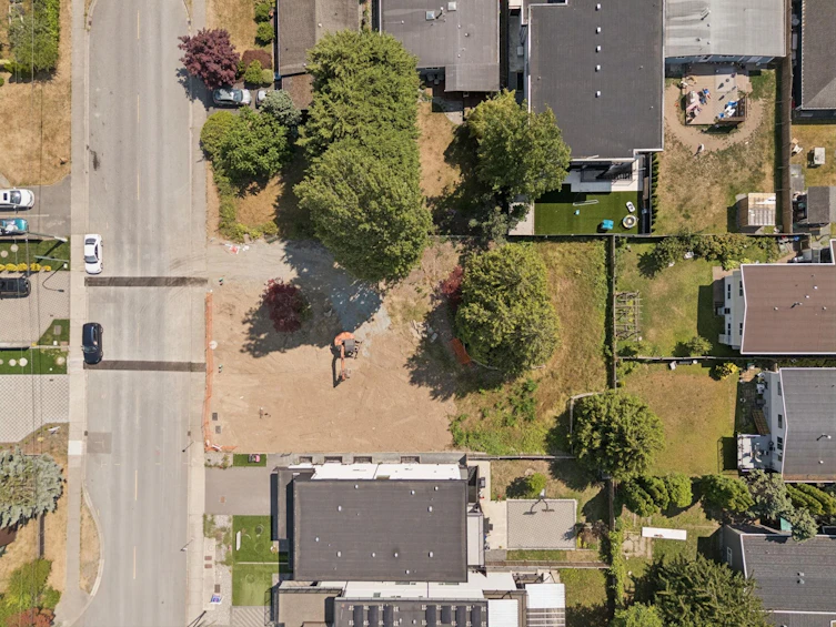 15916 Russell Avenue, Surrey, BC, V4B 2S4 - 2