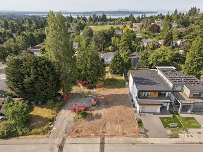 15916 Russell Avenue - 4