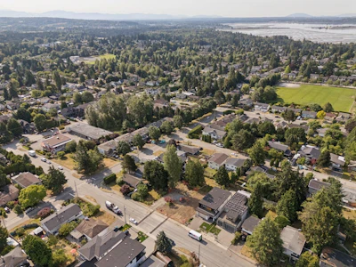 15918 Russell Avenue - 4