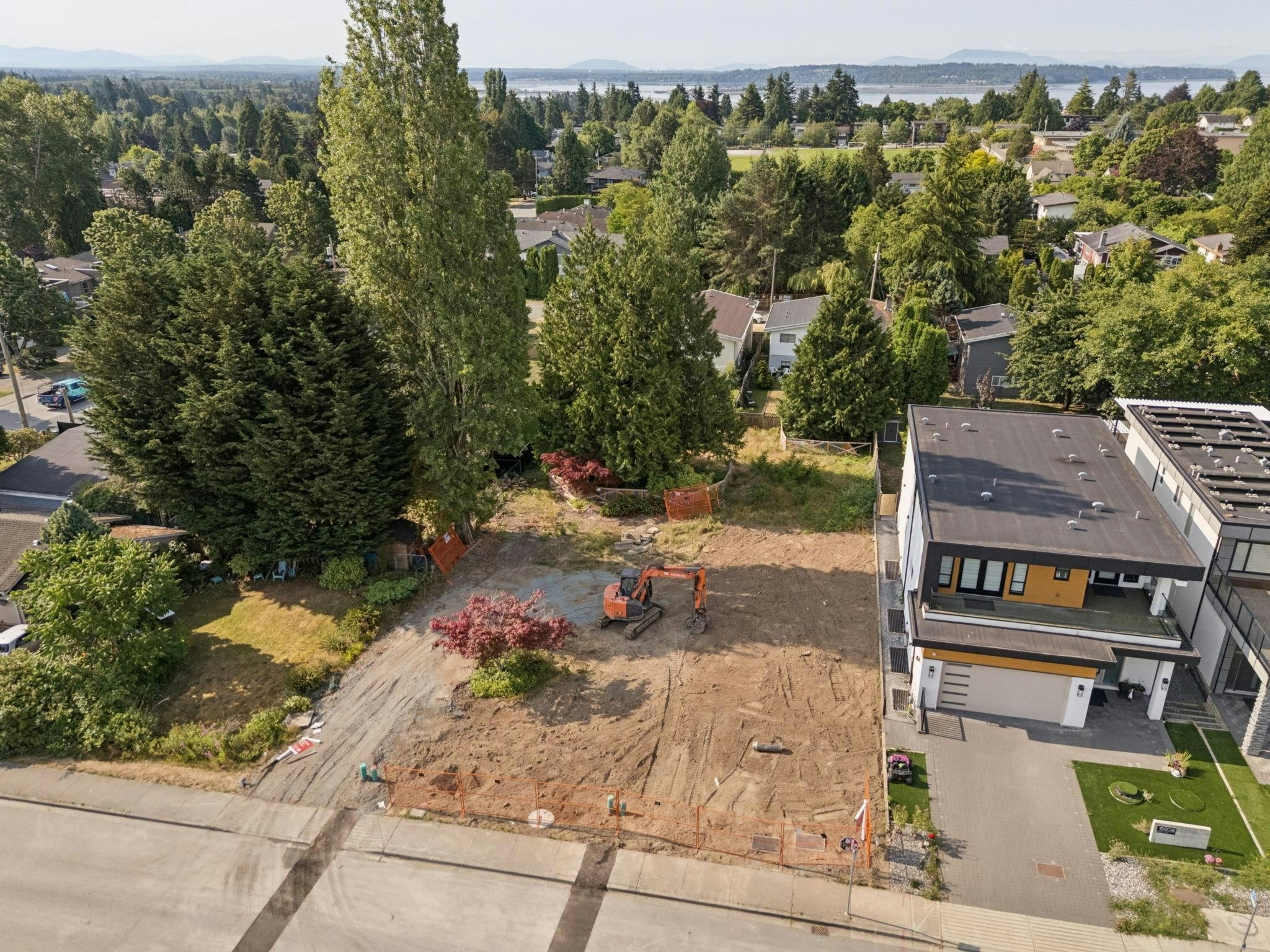 15918 Russell Avenue - 3