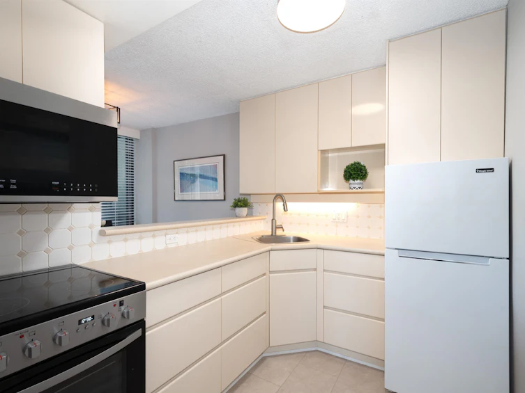 204-650 16th Street, West Vancouver, BC, V7V 3R9 - 8
