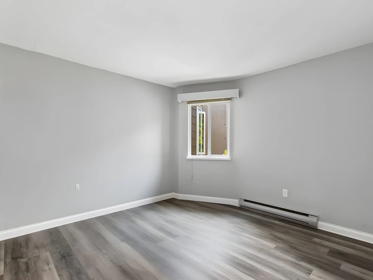 102-107 W 27th Street, North Vancouver, BC, V7N 4G5 - 12