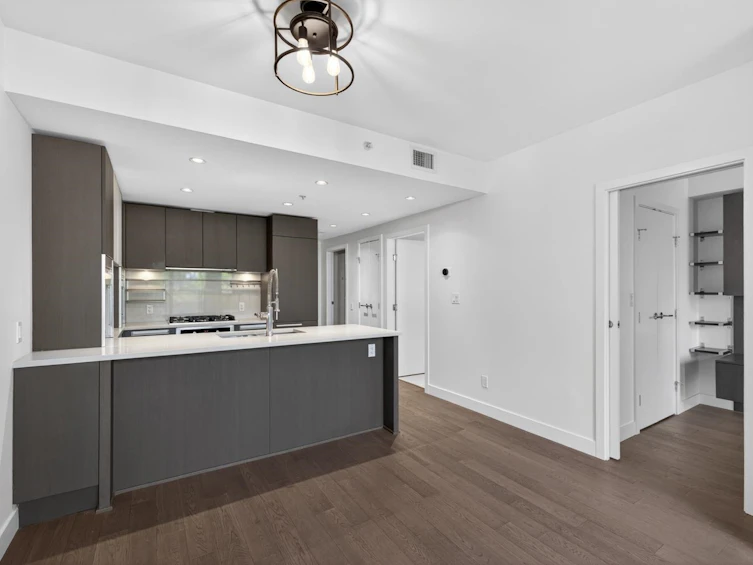 217-288 W 1st Avenue, Vancouver, BC, V5Y 0E9 - 6