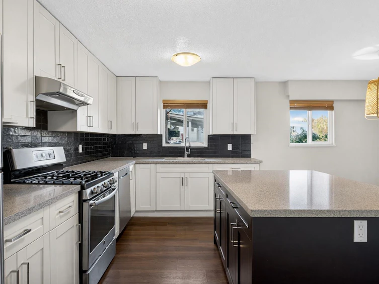 557 E 21st Avenue, Vancouver, BC, V5V 1R5 - 10