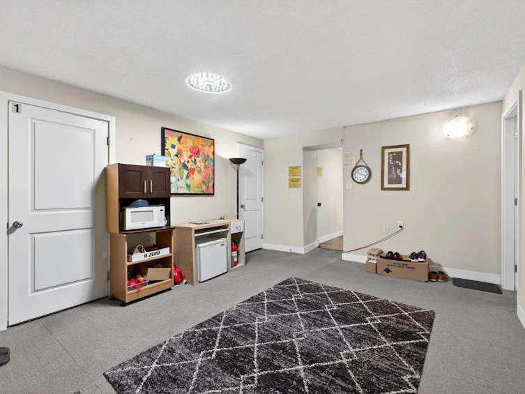 557 E 21st Avenue, Vancouver, BC, V5V 1R5 - 21