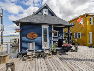 11-3871 W River Road - 2