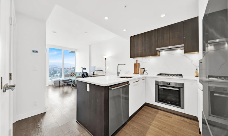 2005-567 Clarke Road