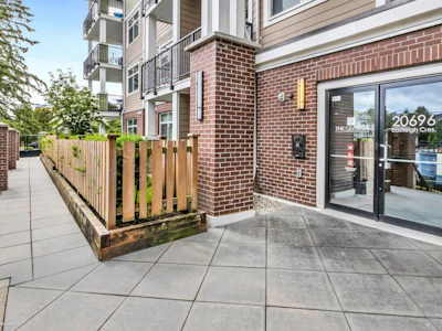 317-20696 Eastleigh Crescent - 2