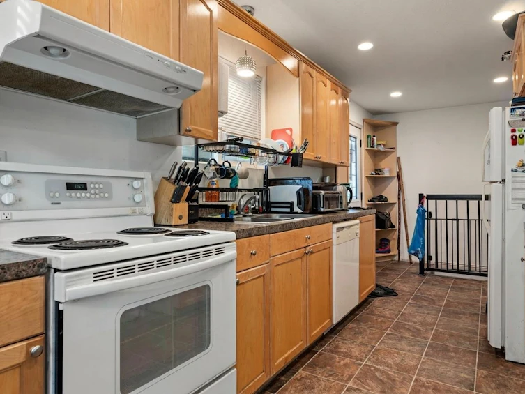 439 5th Avenue, Hope, BC, V0X 1L0 - 9