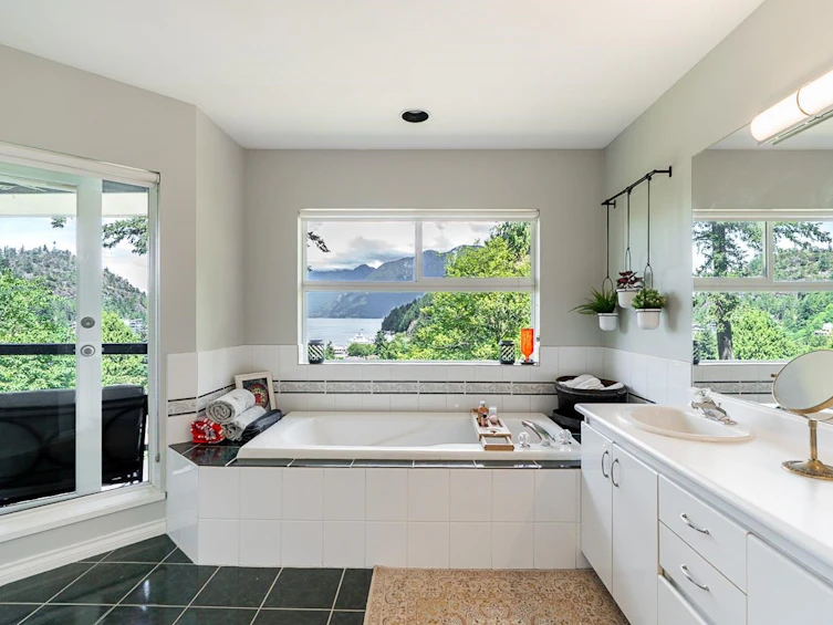 6330 Chatham Street, West Vancouver, BC, V7W 2E2 - 14
