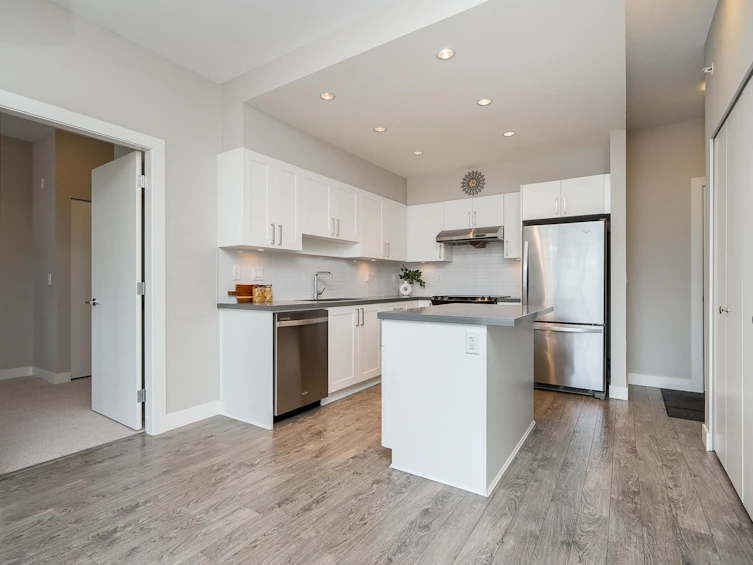 2410-963 Charland Avenue, Coquitlam, BC, V3K 0E2 - 7