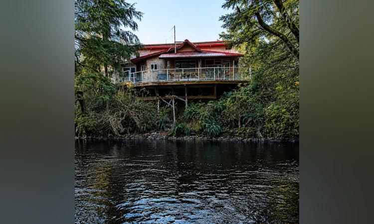 593 Beach Road