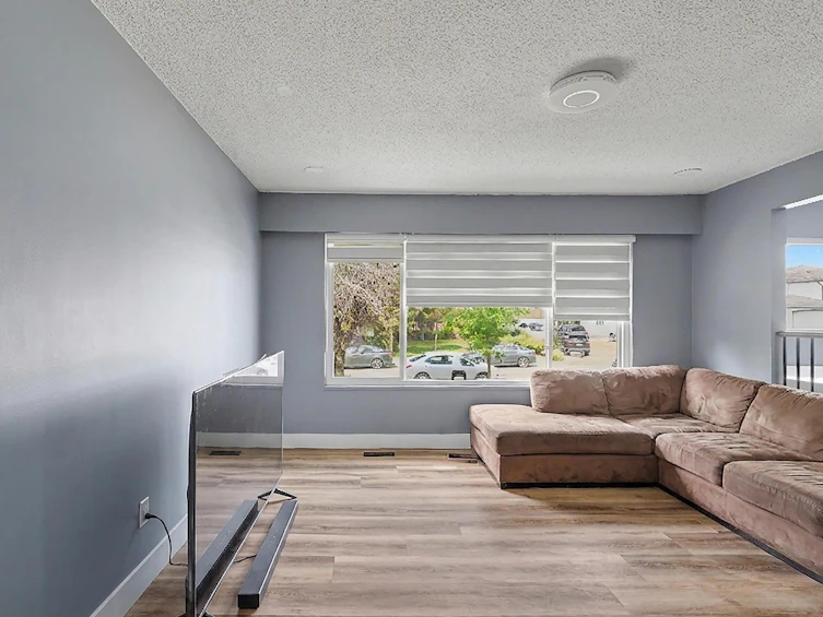 9024 123a Street, Surrey, BC, V3V 6K3 - 3