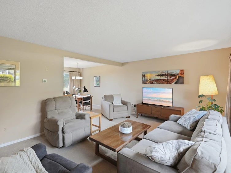 8099 Wiltshire Place, Delta, BC, V4C 6T1 - 4
