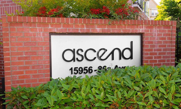 304-15956 86a Avenue