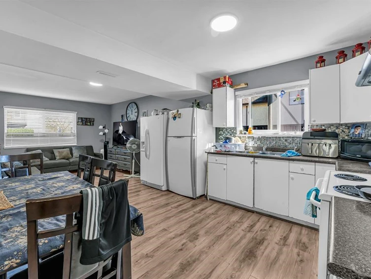13572 68 Avenue, Surrey, BC, V3W 2G3 - 2