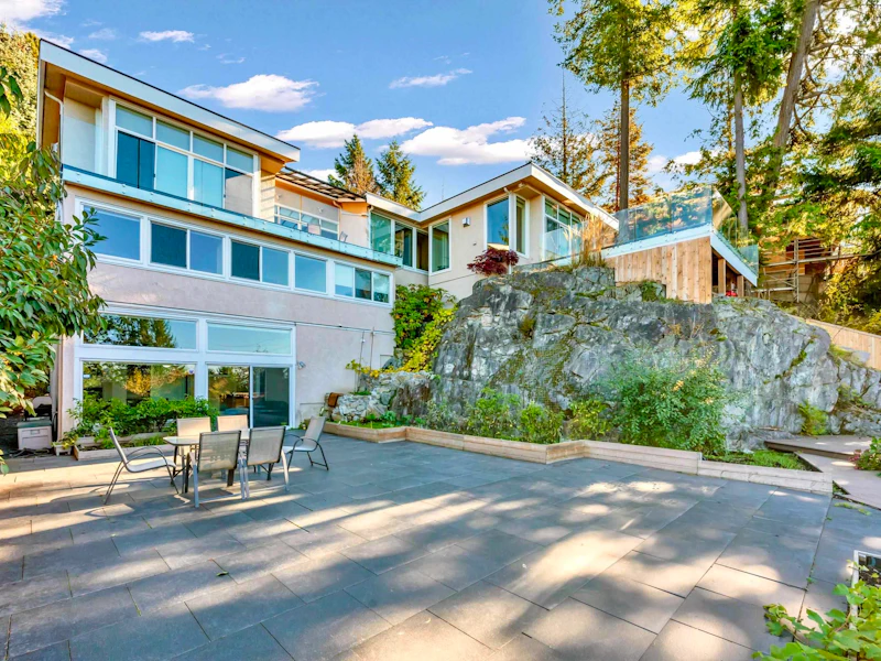 4673 Woodburn Road, West Vancouver BC V7S 2W7
