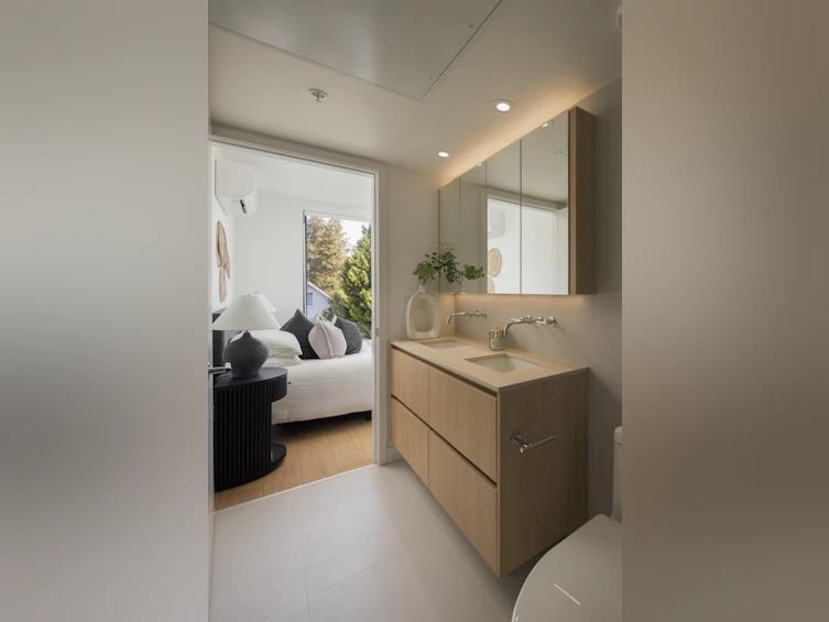 2408 E 12th Avenue, Vancouver, BC, V5N 0E3 - 21