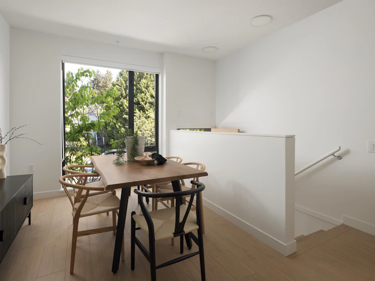 2408 E 12th Avenue, Vancouver, BC, V5N 0E3 - 4