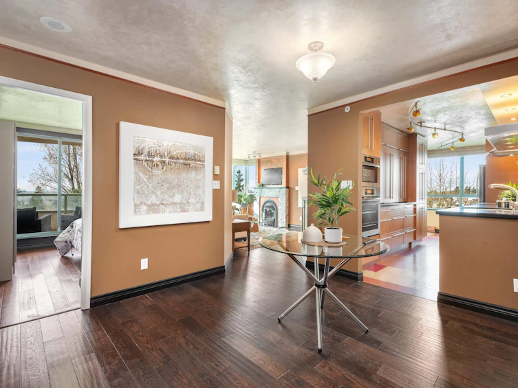 601-6622 Southoaks Crescent, Burnaby, BC, V5E 4K2 - 11
