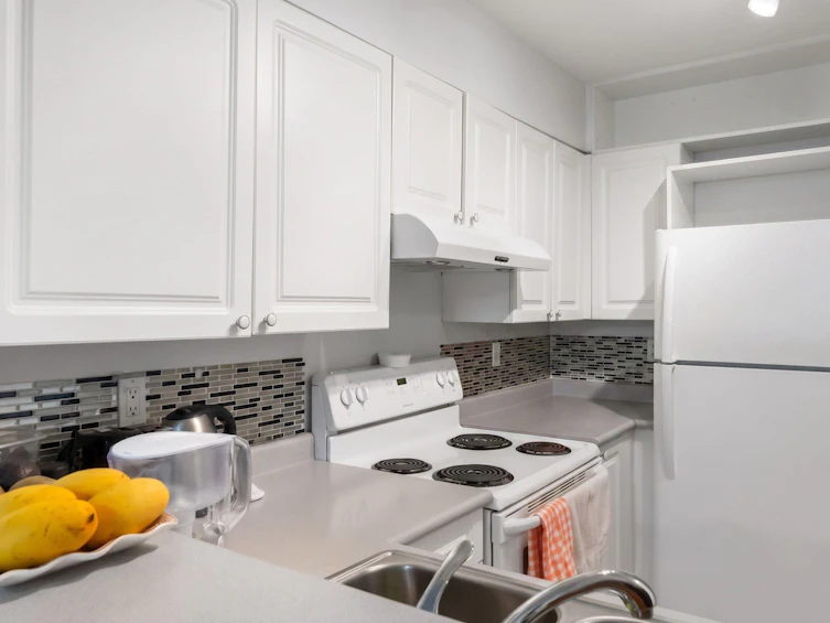 310-14377 103 Avenue, Surrey, BC, V3T 5V5 - 8