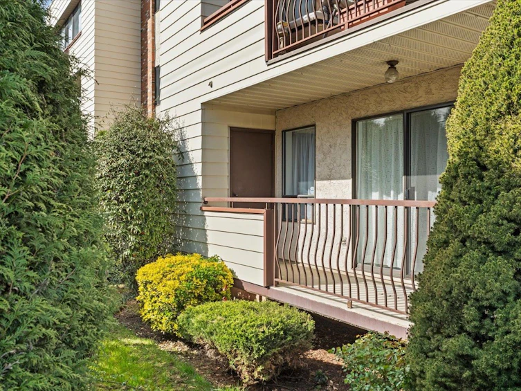 101-32885 George Ferguson Way, Abbotsford, BC, V2S 7X1 - 32