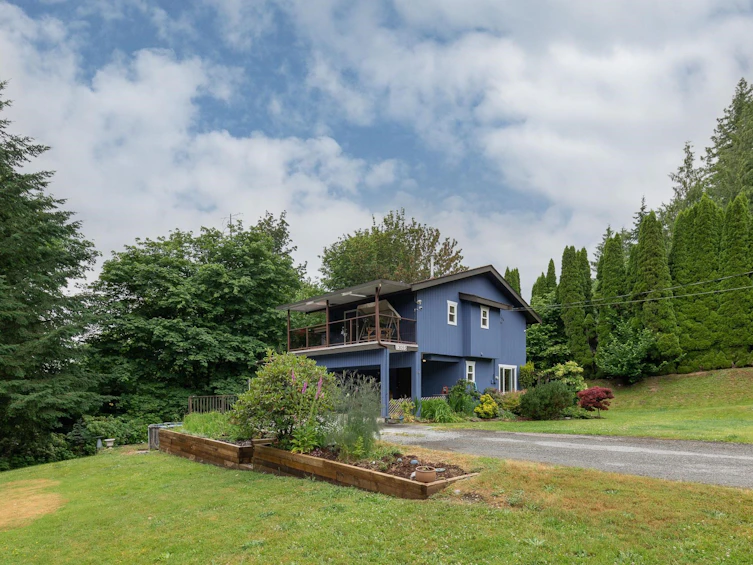 13055 238 Street, Maple Ridge, BC, V4R 2S4