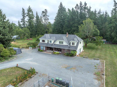 2572 204 Street - 3