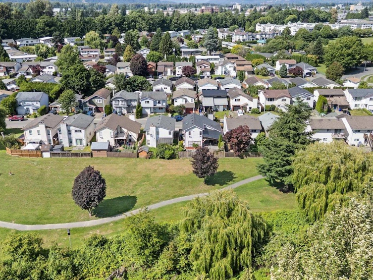 8562 Mccutcheon Avenue, Chilliwack, BC, V2P 7K7 - 23