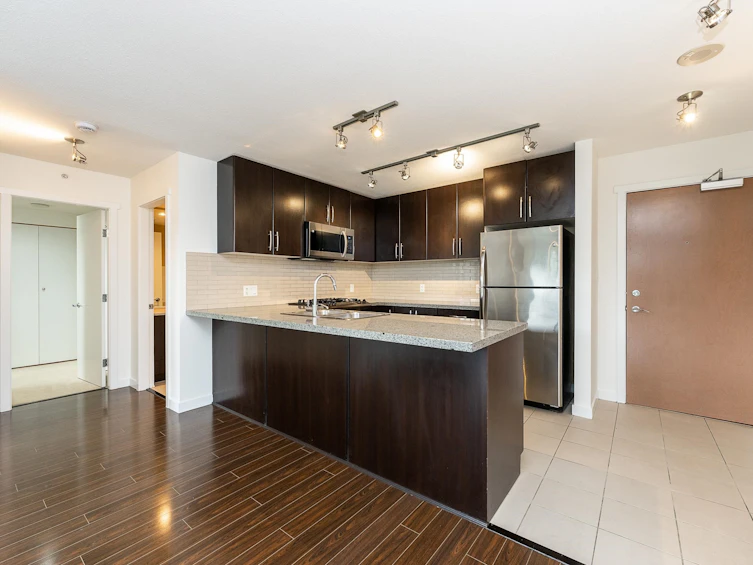605-660 Nootka Way, Port Moody, BC, V3H 0B7 - 6