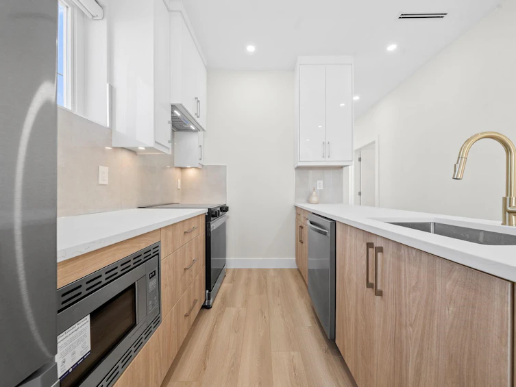 2-3583 Haida Drive, Vancouver, BC, V5M 3Y9 - 16
