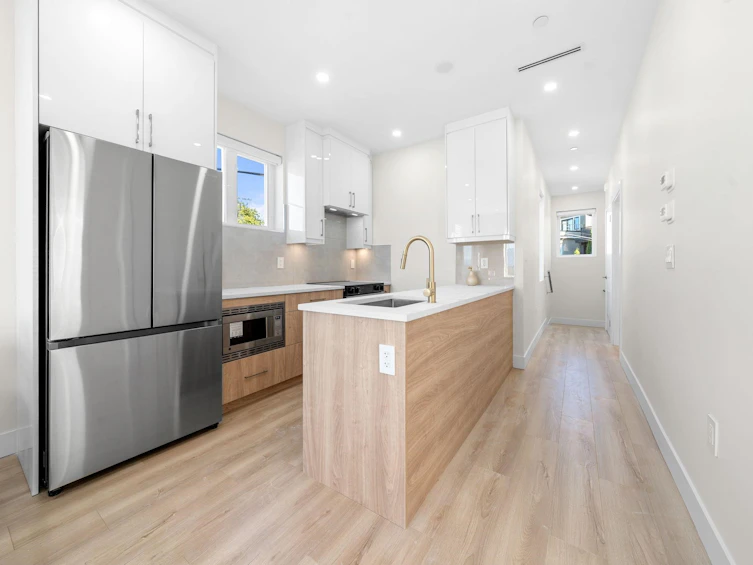 2-3583 Haida Drive, Vancouver, BC, V5M 3Y9 - 12