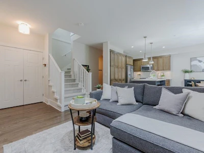 81-12161 237 Street - 4