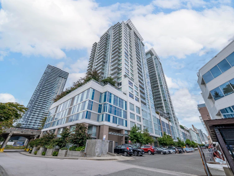 1012-988 Quayside Drive, New Westminster, BC, V3M 0L5
