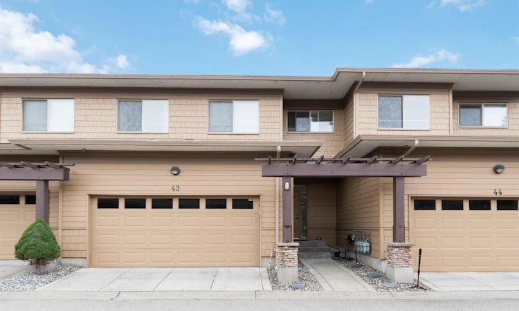 43-16655 64 Avenue