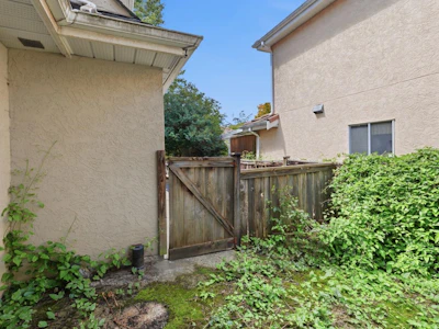6-8291 French Street - 5