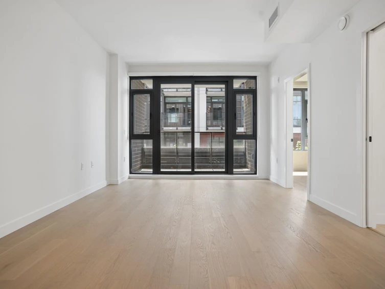 304-8398 Oak Street, Vancouver, BC, V6P 0L9 - 11