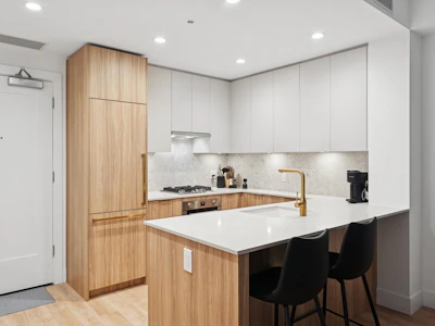 208-2375 Emery Court - 3