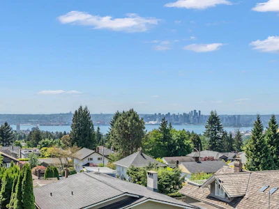 111 Sandringham Crescent - 3