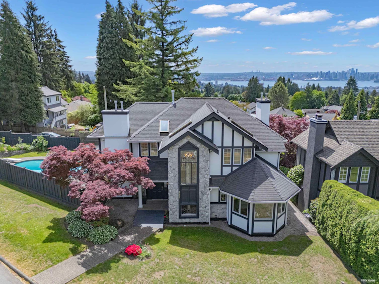 111 Sandringham Crescent, North Vancouver, BC, V7N 4E9 - 37
