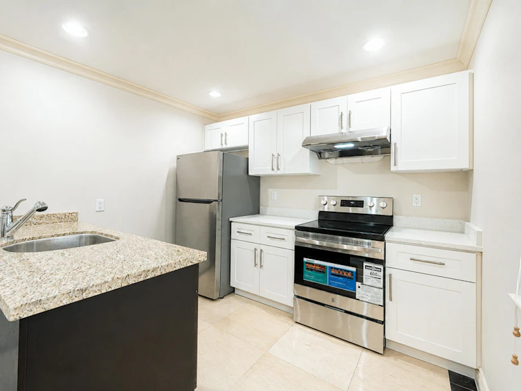 7353 Union Street, Burnaby, BC, V5A 1J1 - 31