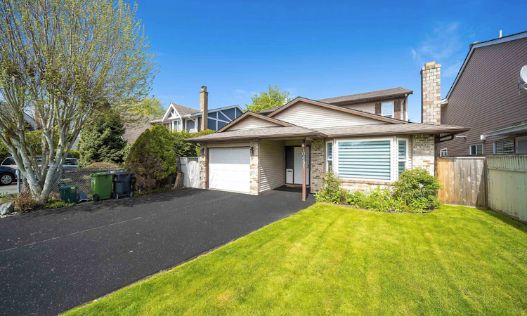 10651 Canso Crescent